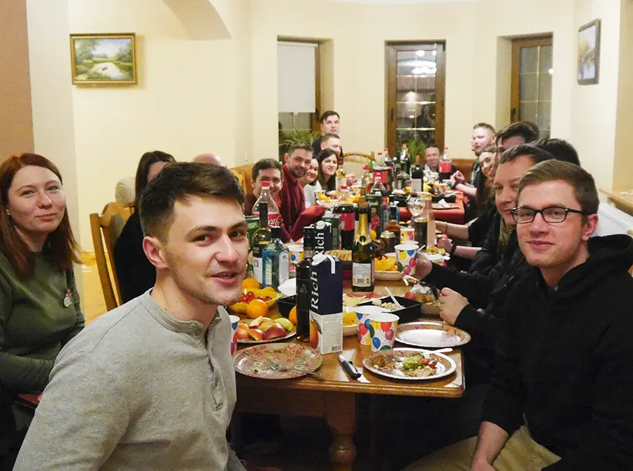 Вместе отмечаем праздники, наши корпоративы дружные и непринуждённые :) Вместе отмечаем праздники, наши корпоративы дружные и непринуждённые :)